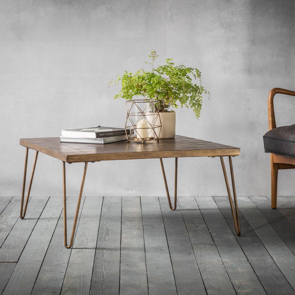 Pompeii coffee table with pin legs